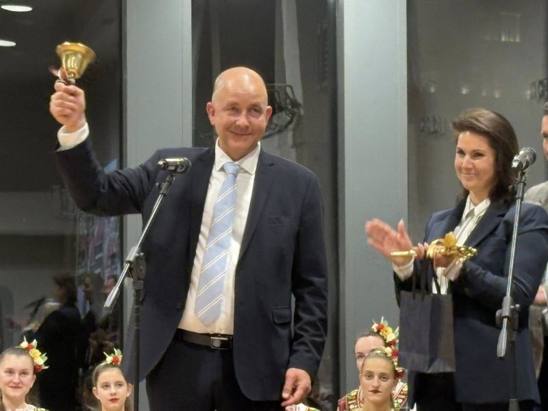 Емоционално и вдъхновяващо бе официалното откриване на образователен център „Белчинско училище“