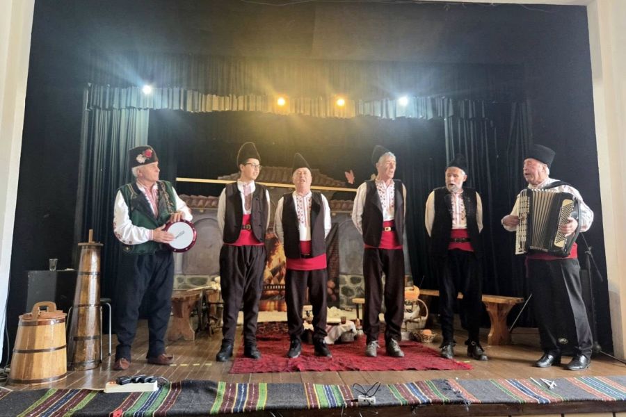 По случай Деня на християнското семейство и младеж и празника Въведение Богородично