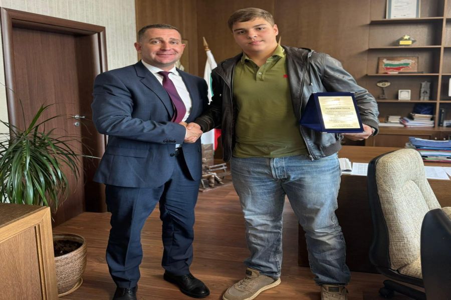 Пореден голям успех за самоковския бокс!