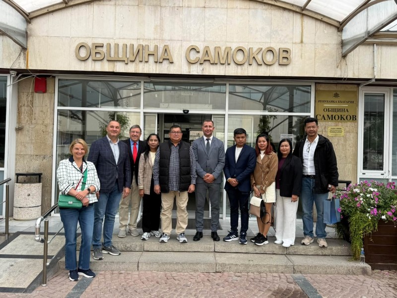 Кметът на Самоков се срещна с посланика на Кралство Камбоджа