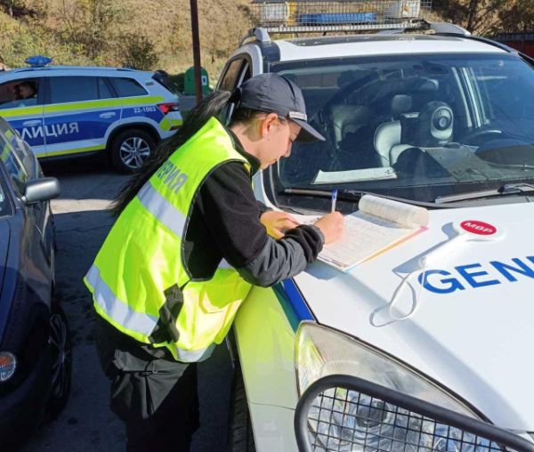 Днес на територията, обслужвана от РУ-Самоков, се проведе специализирана полицейска операция за противодействие на престъпността, пресичане на потенциални нарушения на изборното законодателство и стабилизиране на средата за сигурност