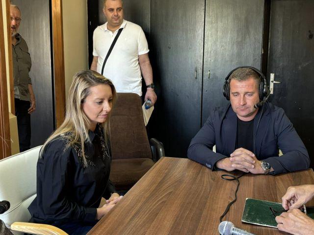 Разговорът премина и през личната перспектива на семейството – за баланса между обществената роля и личния живот, за споделените ценности и за силата на културата и музиката като обединяващи фактори