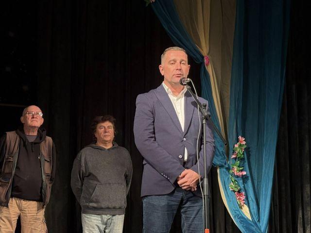 Кметът на община Самоков инж. Ангел Джоргов поздрави журито и изрази своята признателност към председателя на читалище-паметник „Отец Паисий“ Стоян Пашов