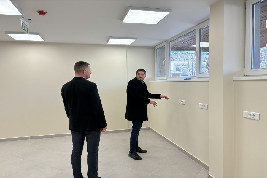 На финален етап е изграждането на многофункционален център в сградата на бившата Първа частна банка