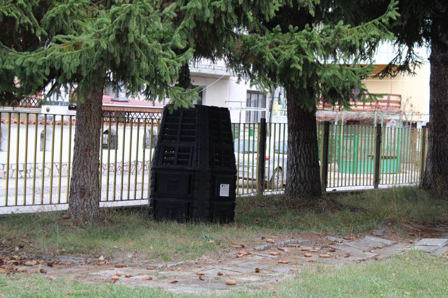 До края на април жителите на всички села и град Самоков могат да подадат заявление за получаване на компостер за домашно компостиране