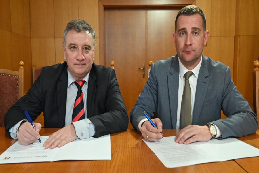 Община Самоков и Университетът за национално и световно стопанство подписаха меморандум за сътрудничество