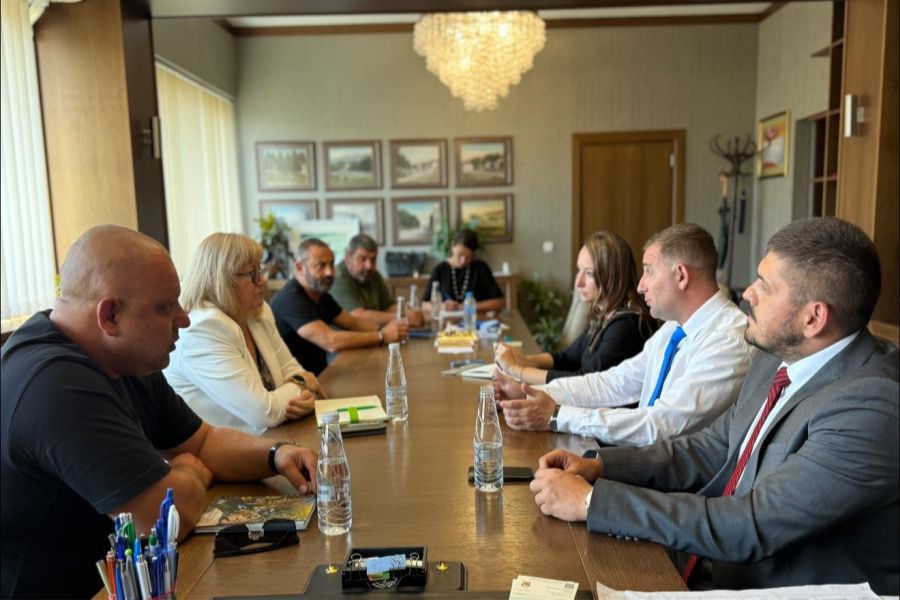 Кметът на община Самоков инж. Ангел Джоргов и заместник-кметът инж. Костов проведоха работна среща с управителя на „ВиК – София област“ инж. Итова и г-н Шипочки