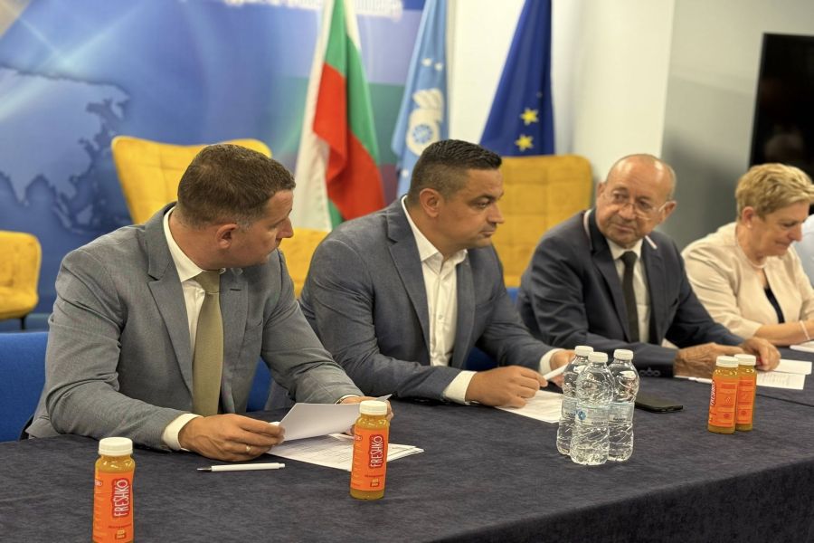 Кметът на Община Самоков, заедно с кметове от Софийска област, подписа меморандум с Българската търговско-промишлена палата