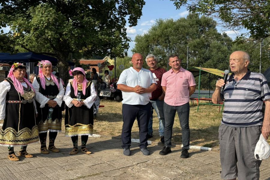 Две села – Ново село и Рельово – днес празнуват!