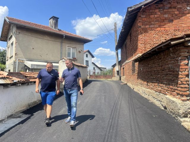 Приключи асфалтирането на улици в селата Злокучене и Драгушиново