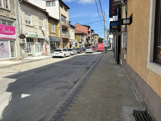 Основен ремонт на уличното платно на улица „Житна чаршия”