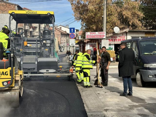 Започна асфалтирането на ул. “Житна чаршия”
