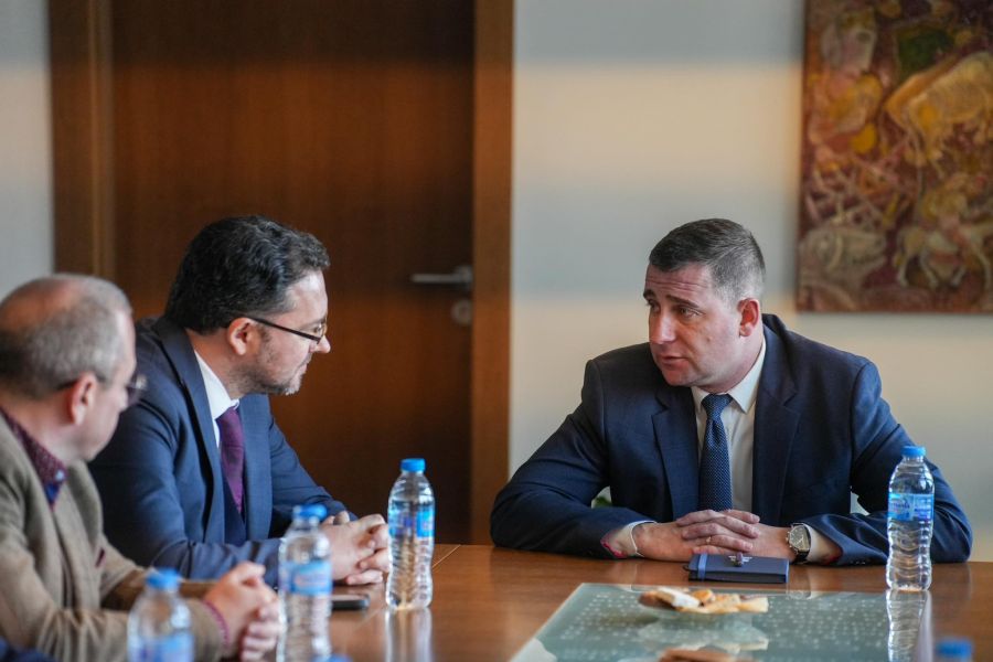 Днес кметът на Община Самоков, инж. Ангел Джоргов, проведе работна среща с министъра на вътрешните работи, г-н Даниел Митов